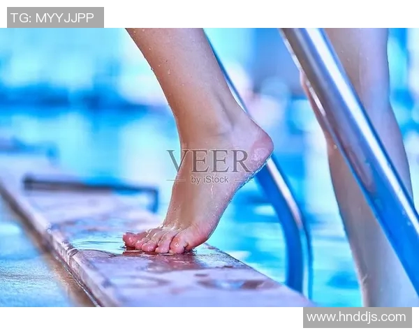 突破极限展风采 她们在泳池中书写女子游泳传奇